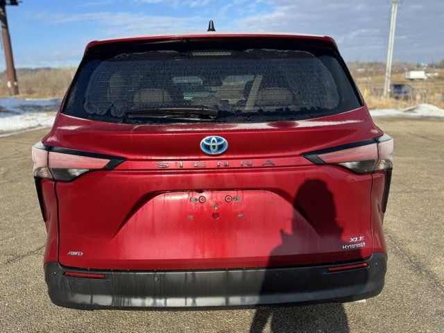Certified 2021 Toyota Sienna XLE image 15