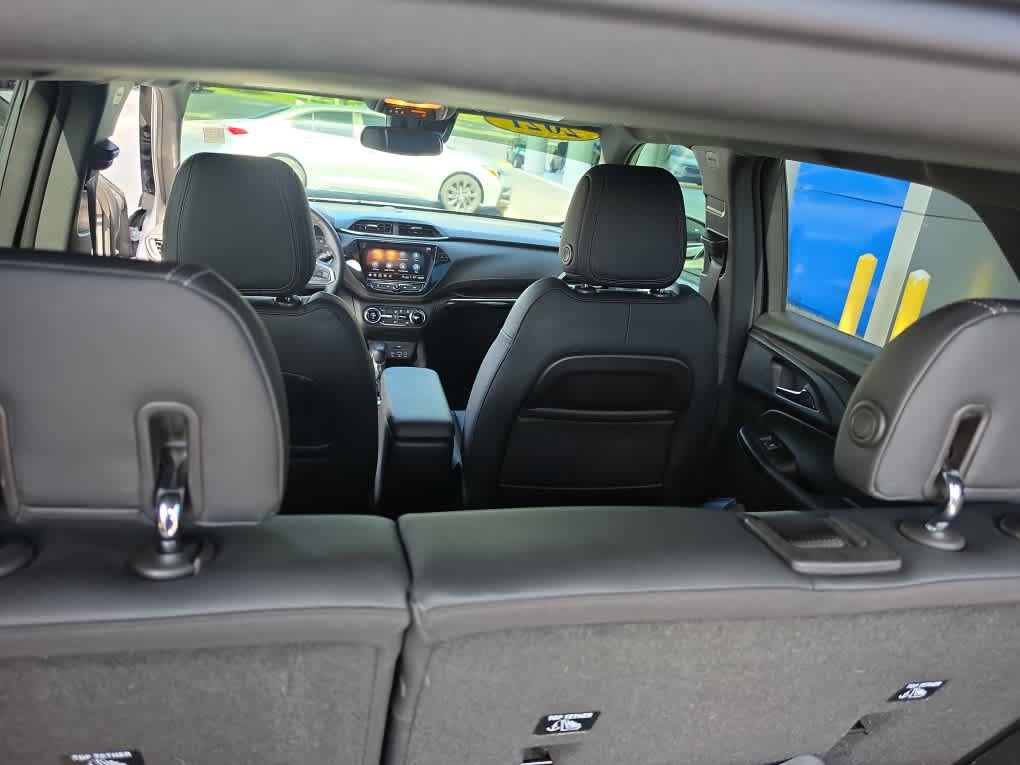 Used 2021 Chevrolet TrailBlazer ACTIV w/ Technology Package FWD image 29