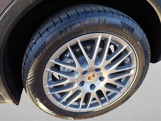 Used 2014 Porsche Cayenne S AWD/4WD image 5