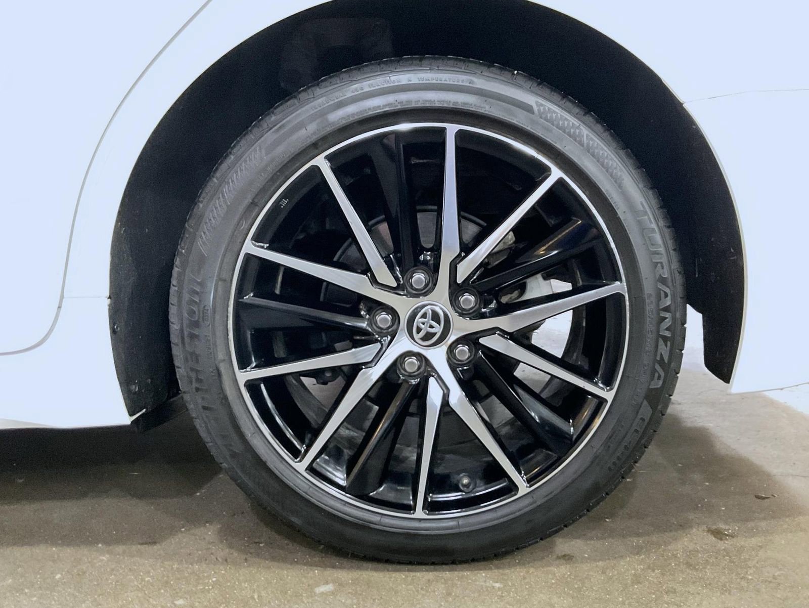 Used 2024 Toyota Camry SE image 22