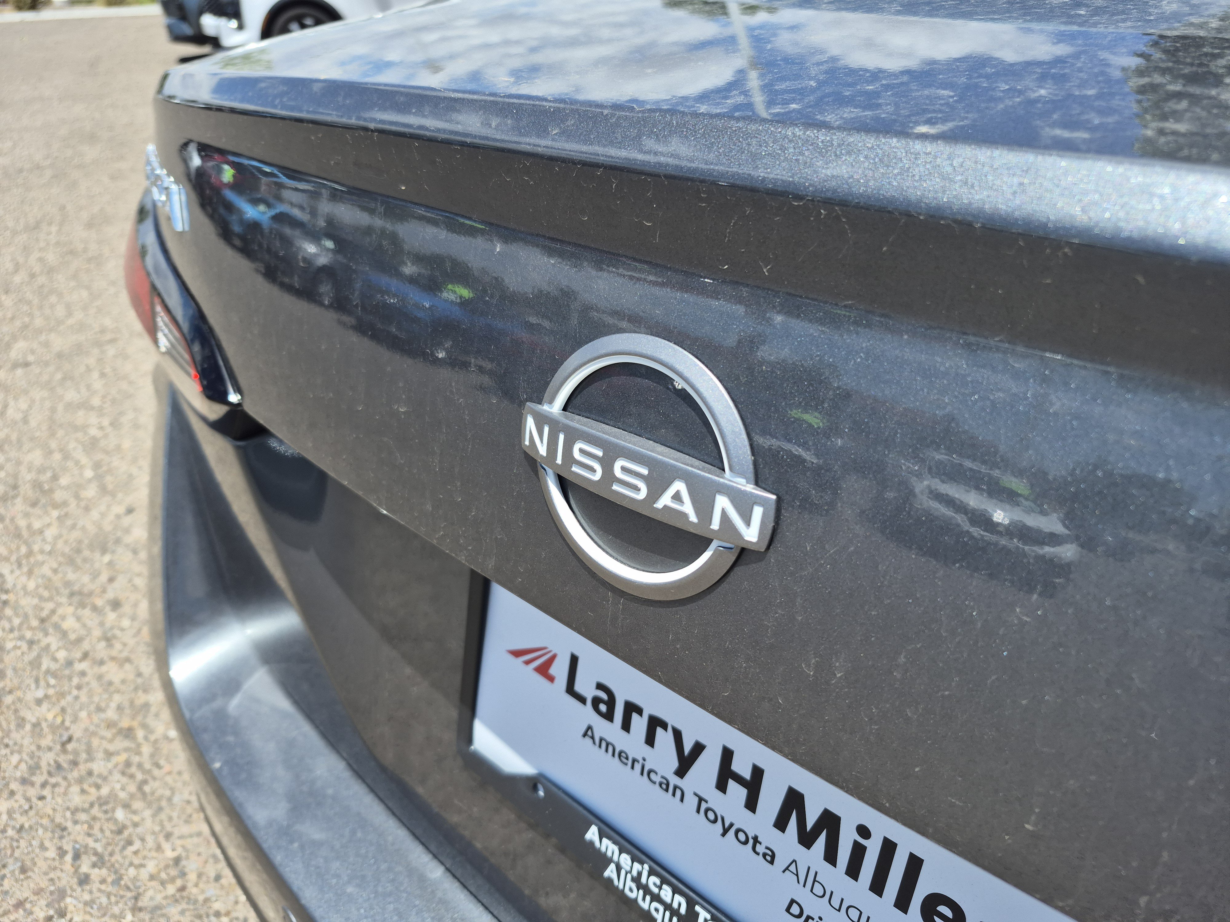Used 2025 Nissan Versa SV FWD image 21