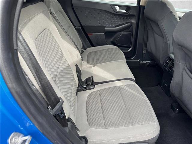 Used 2020 Ford Escape SE image 18