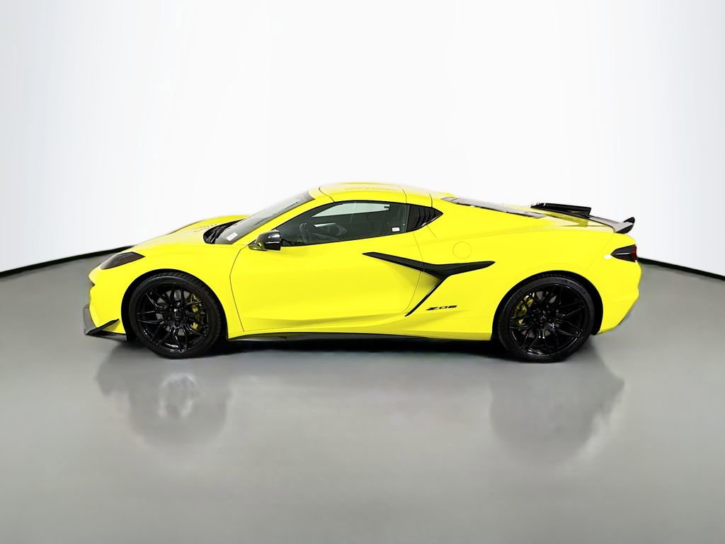 Used 2023 Chevrolet Corvette Z06 w/ Engine Appearance Package image 6