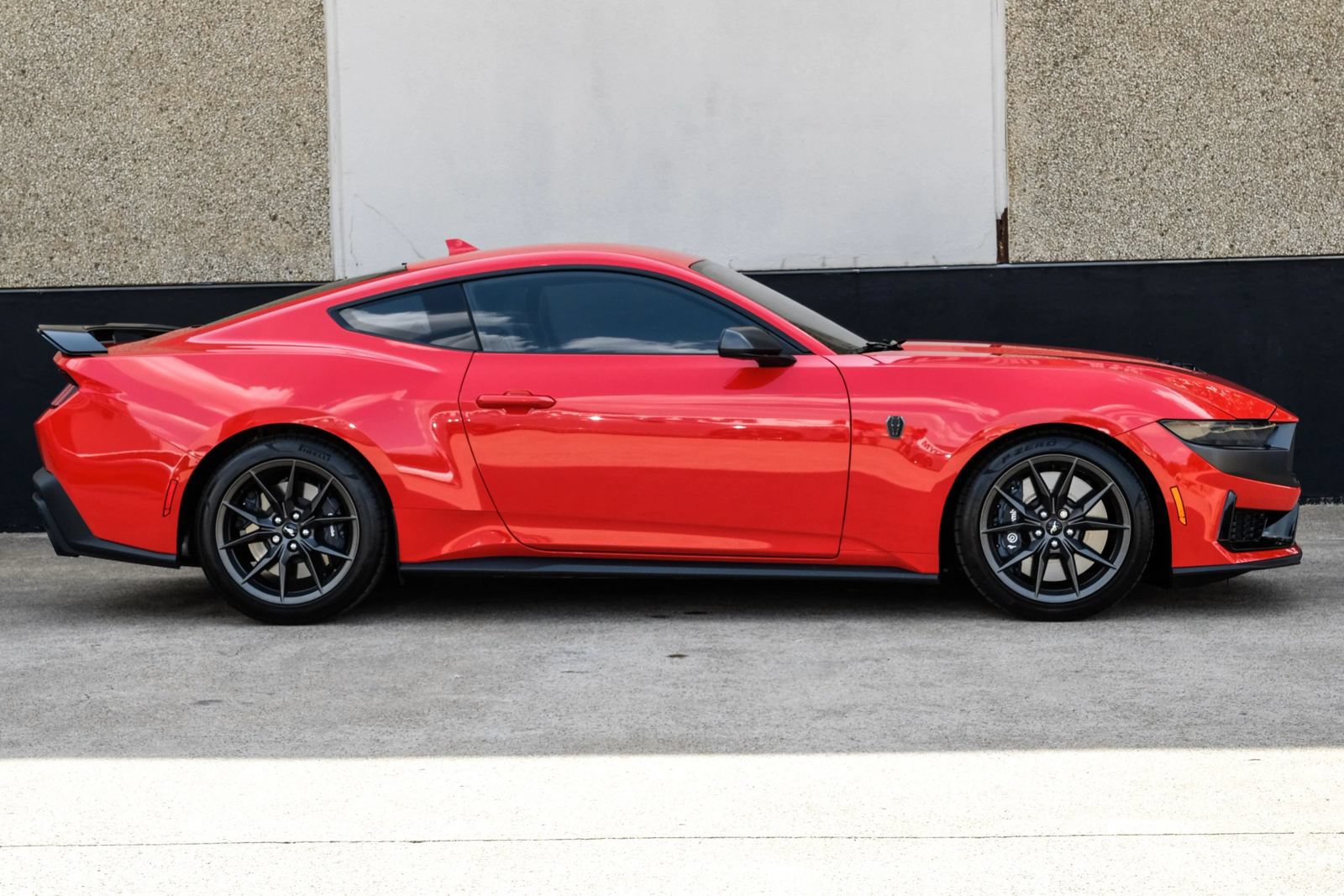 Used 2025 Ford Mustang Dark Horse RWD image 6