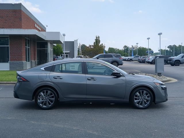 New 2026 Nissan Sentra SL w/ Floor Mat Package FWD image 2