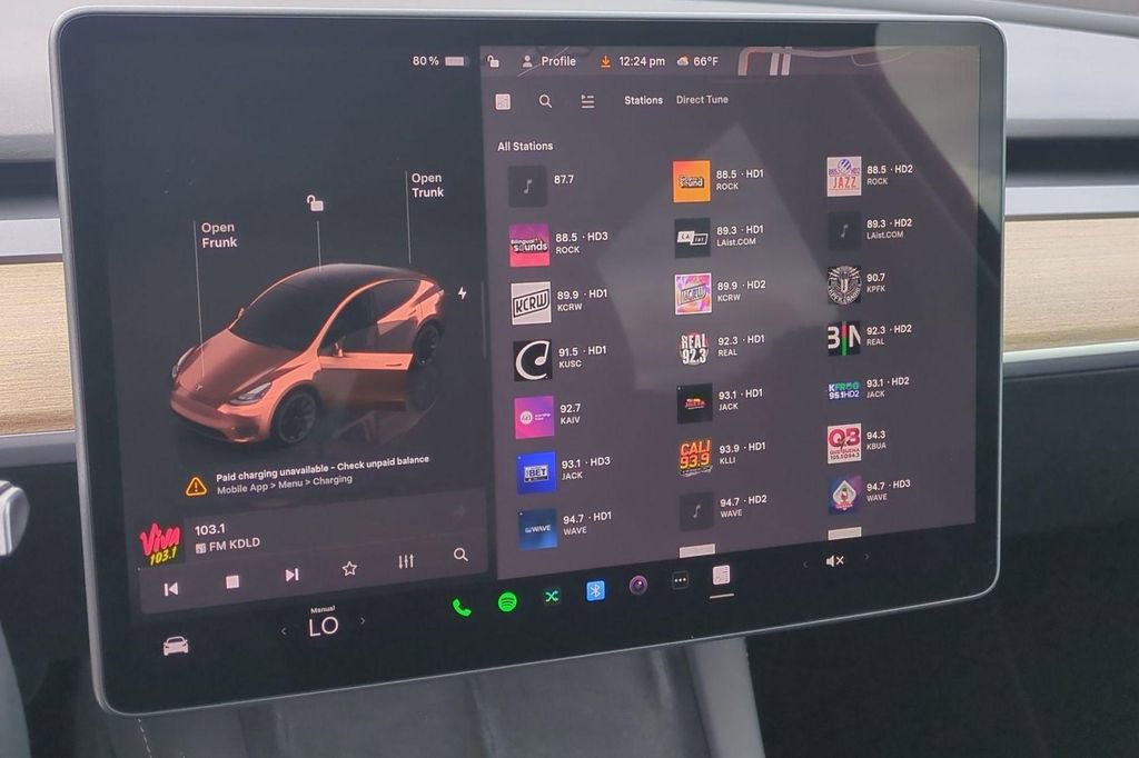 Used 2022 Tesla Model Y Long Range AWD/4WD image 27