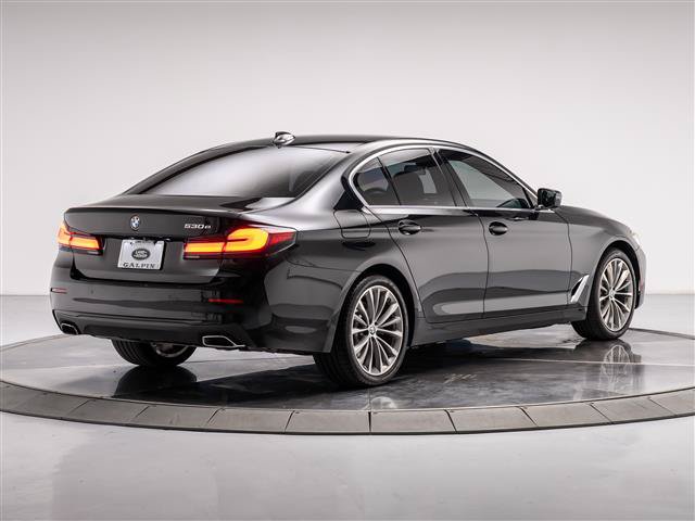 Used 2021 BMW 530e w/ Convenience Package RWD image 5