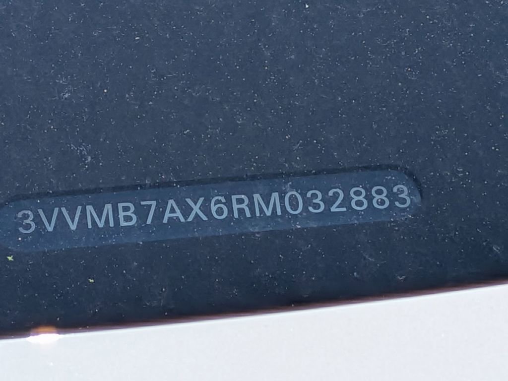 Used 2024 Volkswagen Tiguan SE AWD/4WD image 36