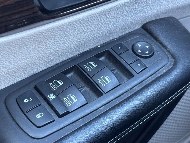 Used 2021 Chrysler Pacifica Limited w/ Premium & Safety Sphere Group AWD/4WD image 31