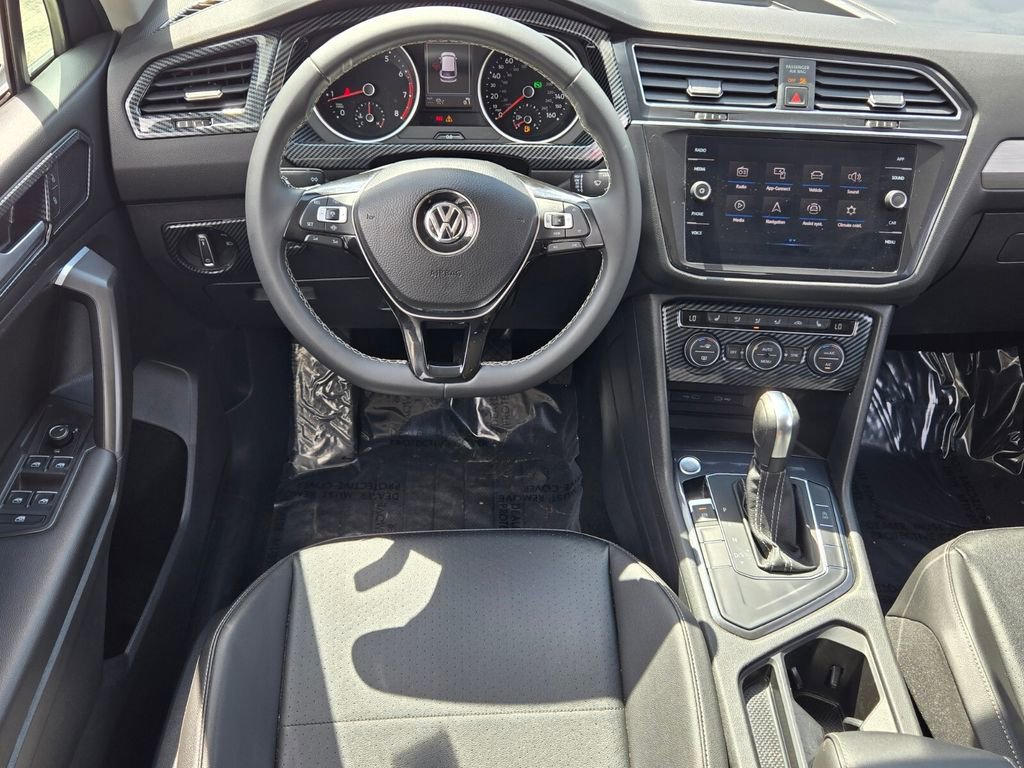 Certified 2021 Volkswagen Tiguan SE FWD image 14