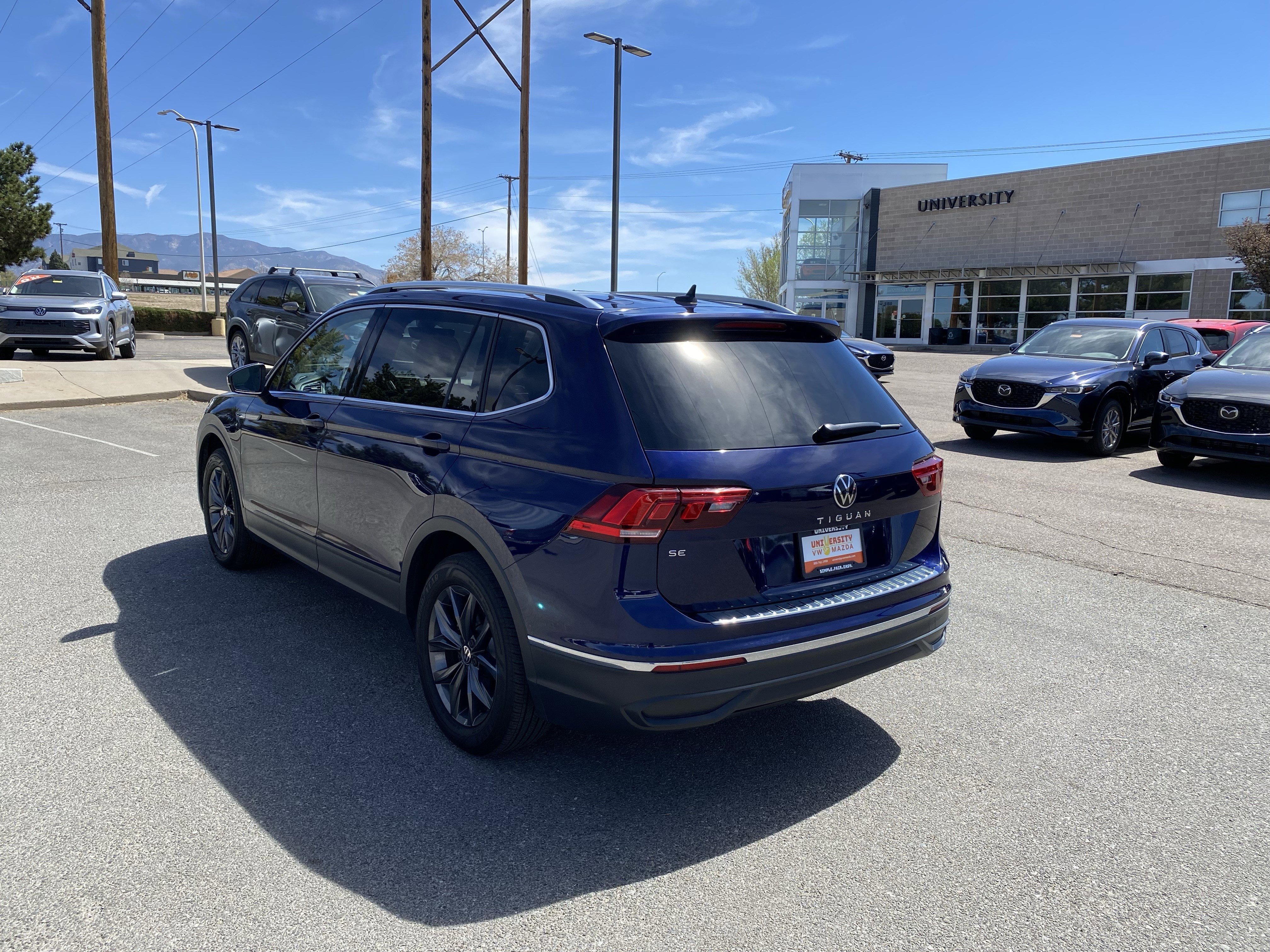 Used 2023 Volkswagen Tiguan SE w/ Panoramic Sunroof Package image 43
