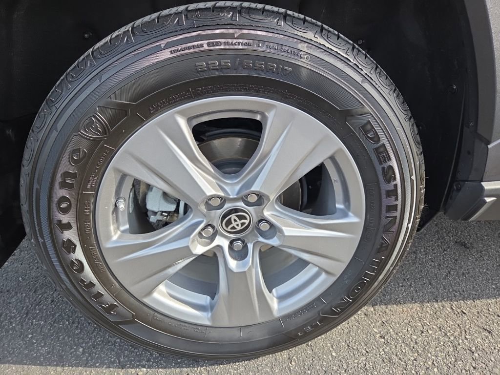 Used 2024 Toyota RAV4 LE image 18
