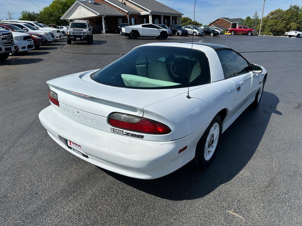 Used 1994 Chevrolet Camaro Z28 RWD image 4