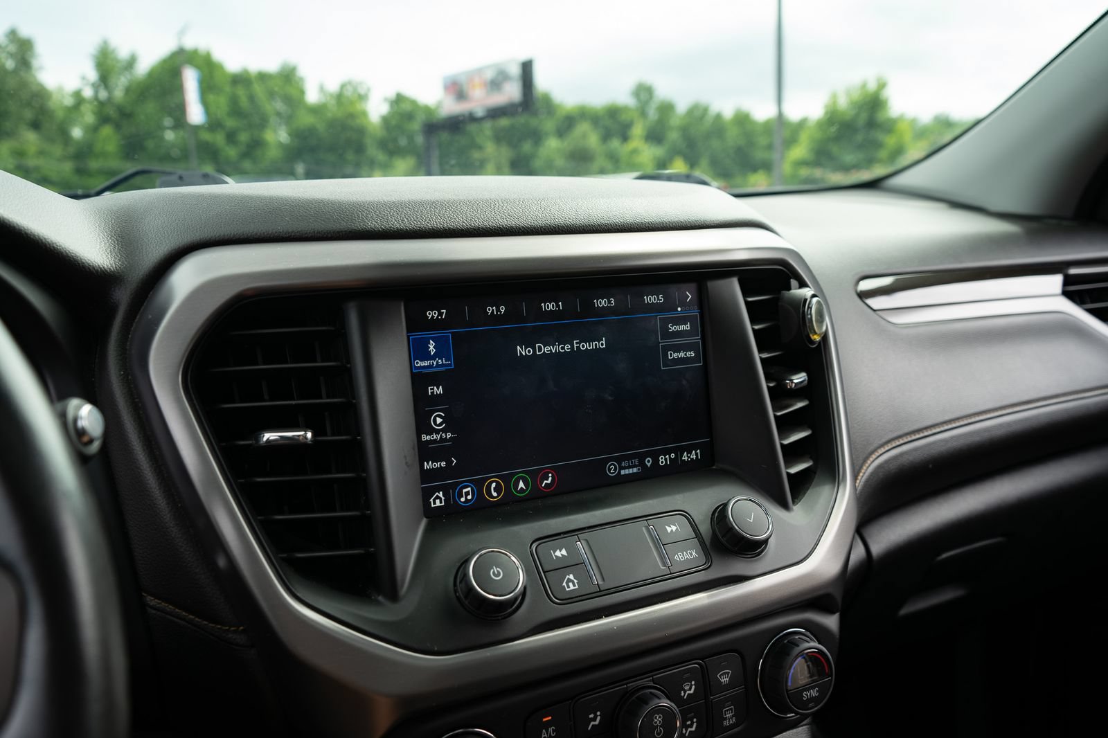 Used 2022 GMC Acadia AT4 w/ Preferred Package AWD/4WD image 25