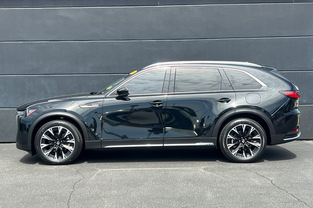 Certified 2024 MAZDA CX-90 Plug-In Hybrid w/ Premium Pkg image 9