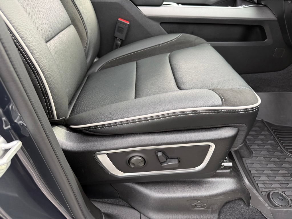 Used 2026 RAM 1500 Laramie w/ Night Edition AWD/4WD image 47