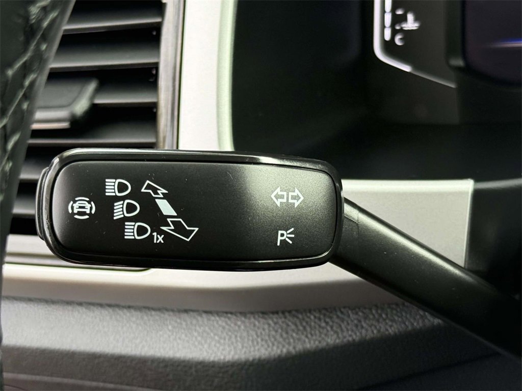 Used 2022 Volkswagen Atlas SEL Premium image 26