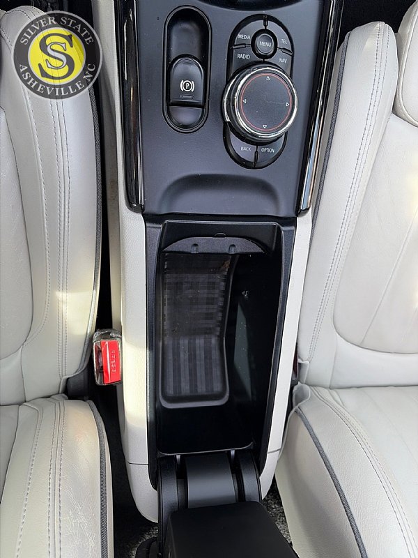 Used 2016 MINI Cooper Clubman S image 23