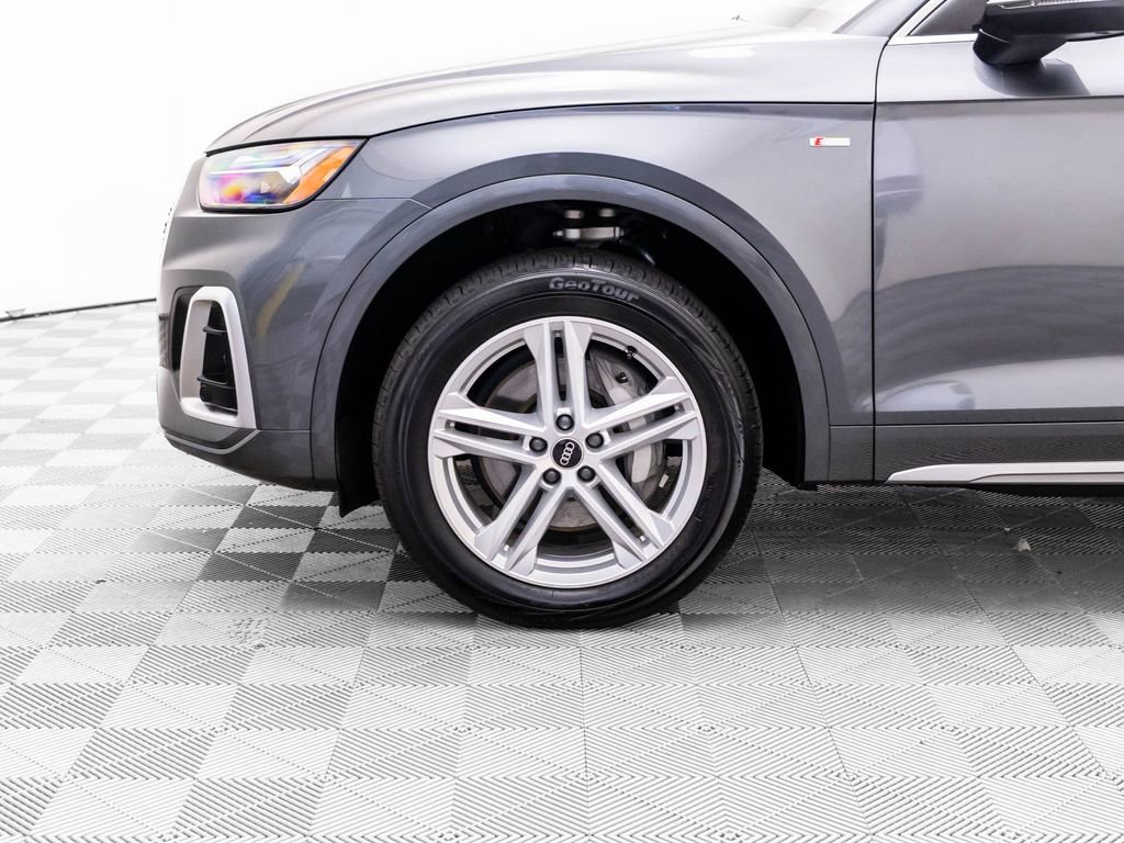 Used 2024 Audi Q5 e Premium Plus w/ Premium Plus Package image 36