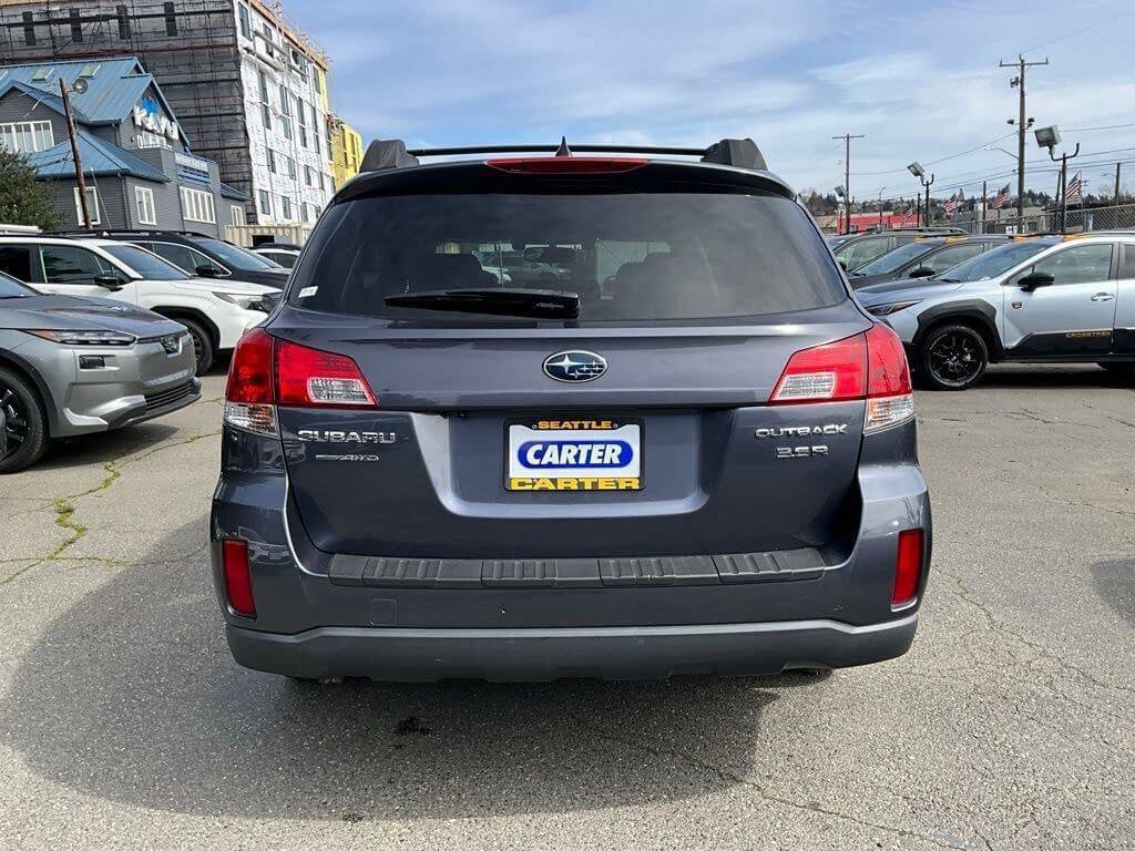 Used 2014 Subaru Outback 3.6R Limited image 7