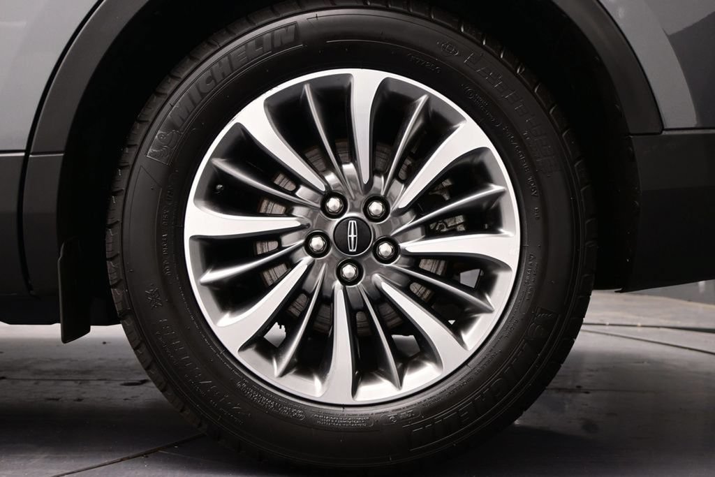 Used 2023 Lincoln Nautilus FWD w/ Premium Package image 36