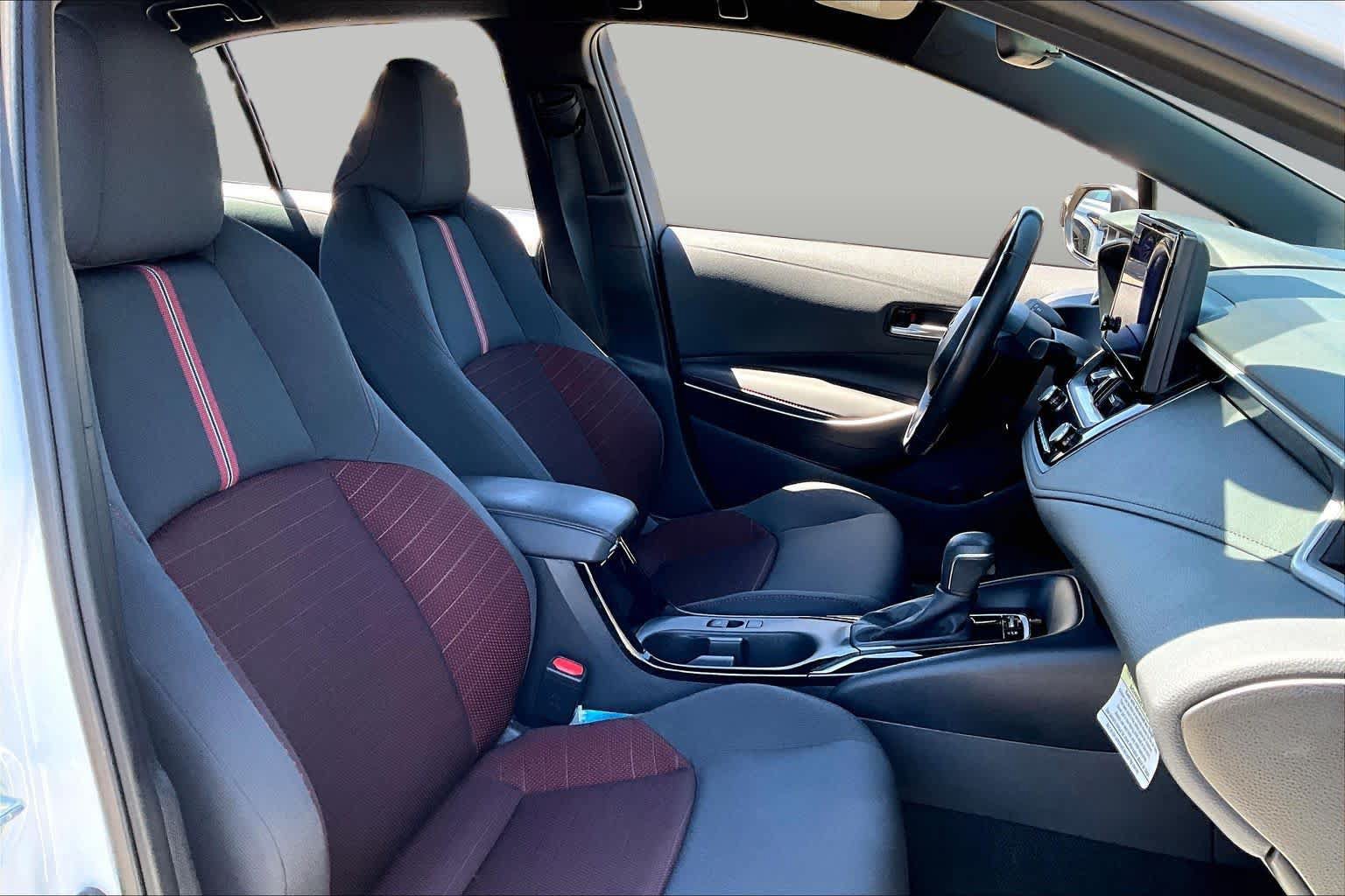 Used 2024 Toyota Corolla SE FWD image 8