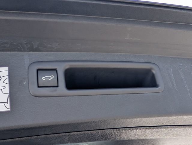 Used 2024 Toyota Highlander XLE image 14