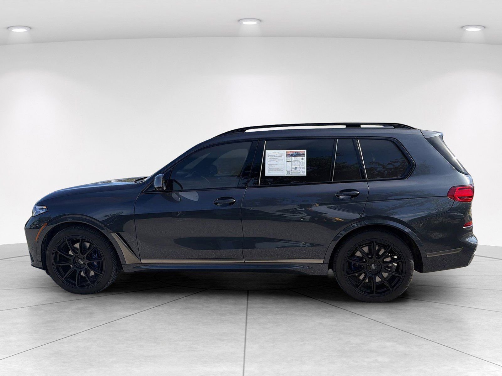 Used 2022 BMW X7 M50i w/ Dynamic Handling Package AWD/4WD image 7