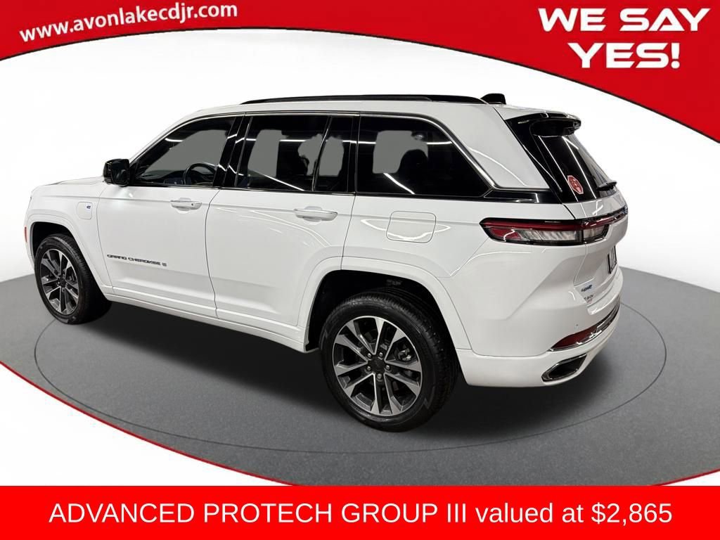 Used 2023 Jeep Grand Cherokee Overland w/ Advanced Protech Group III image 3