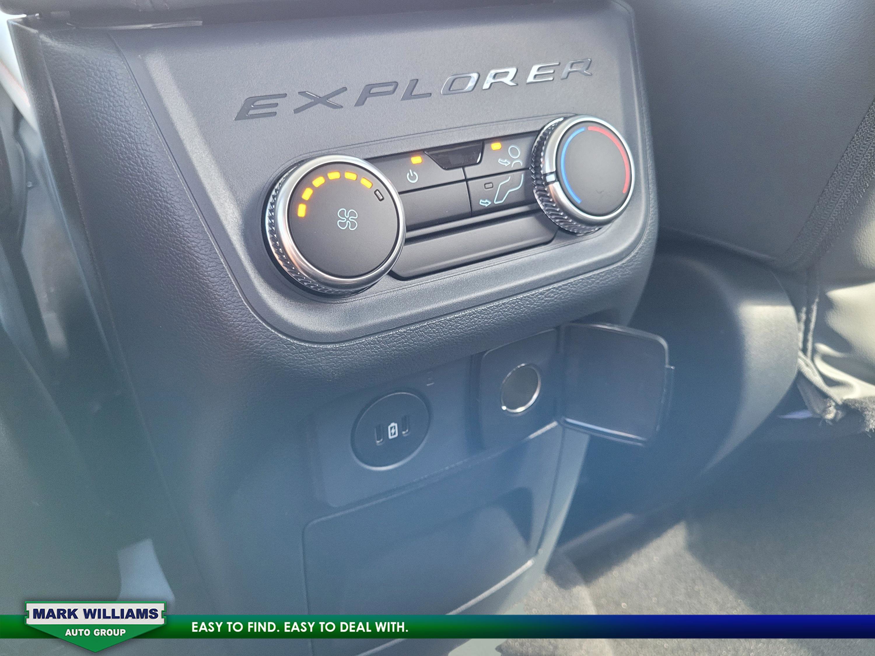 Used 2025 Ford Explorer Active w/ Active Comfort Package image 14