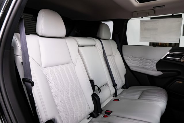 New 2025 Mitsubishi Outlander AWD image 29