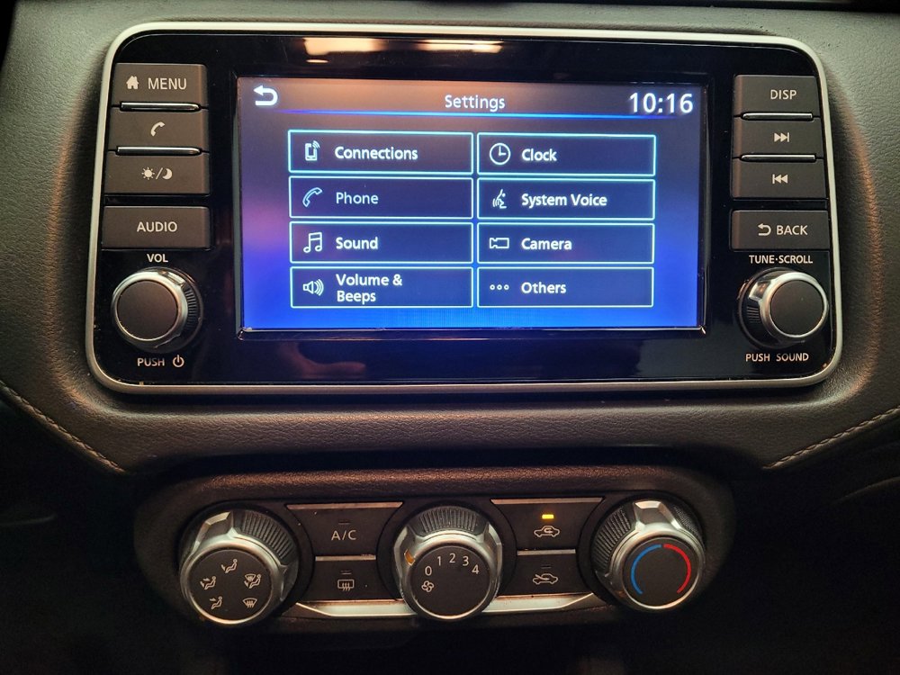 Used 2025 Nissan Versa S w/ Trunk Package image 25