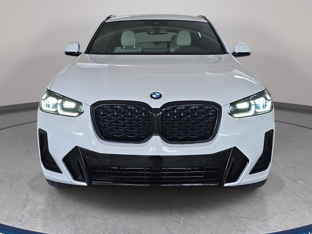 Used 2024 BMW X4 xDrive30i w/ Premium Package AWD/4WD image 2