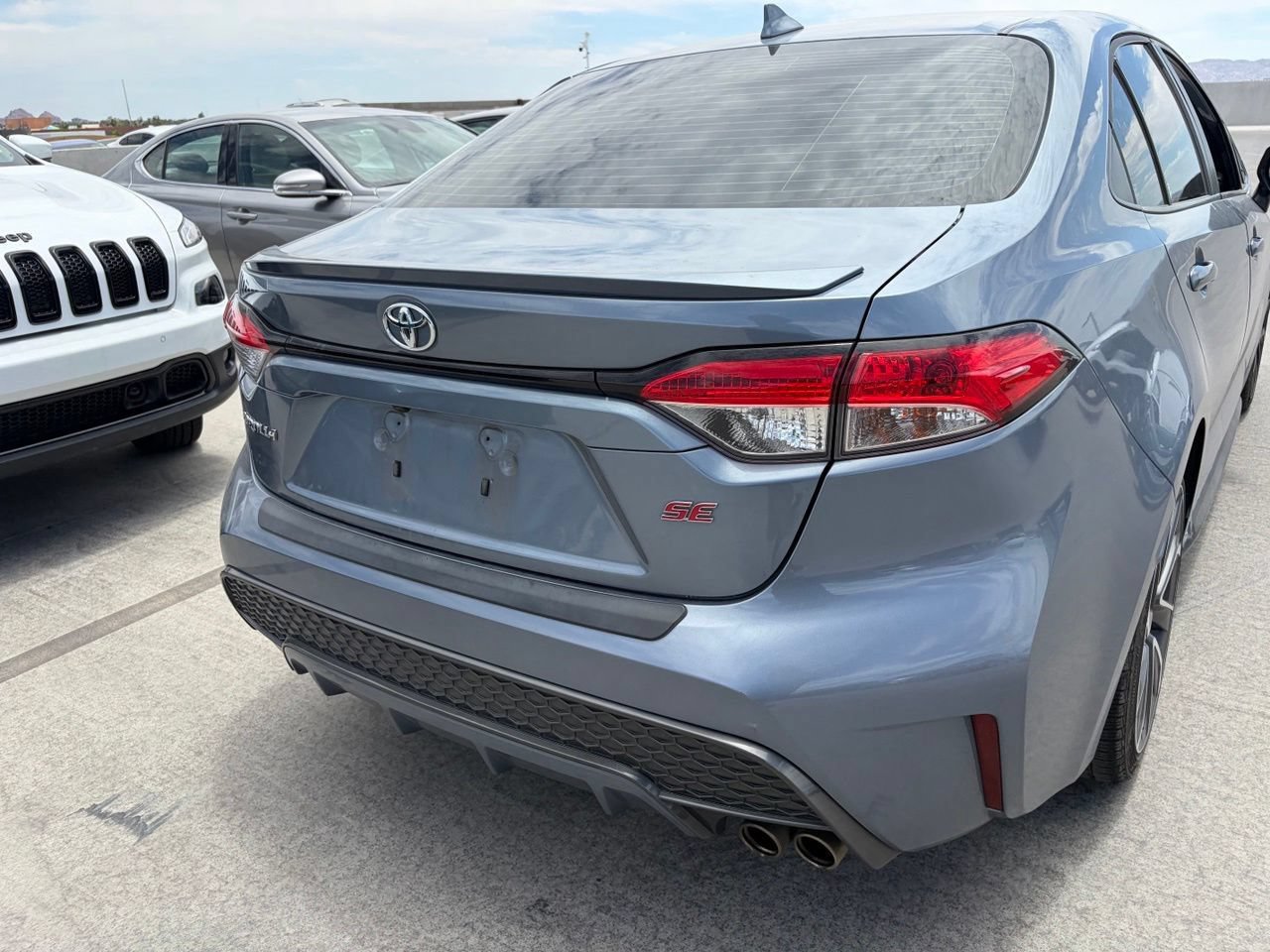 Used 2020 Toyota Corolla SE w/ Carpet Mat Package (TMS) FWD image 4