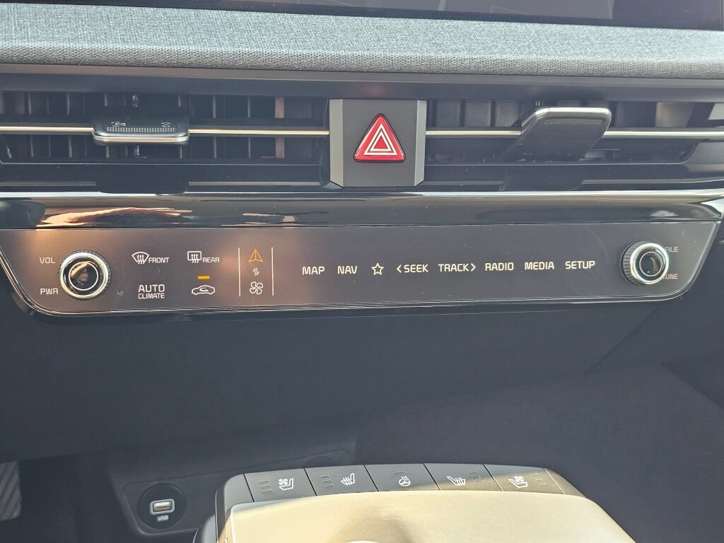 Certified 2024 Kia EV6 Wind w/ Wind Technology Package AWD/4WD image 16