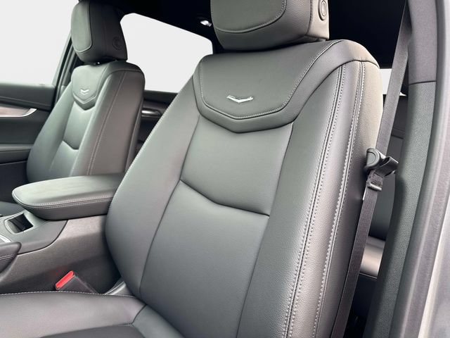 New 2026 Cadillac XT5 Luxury w/ LPO, Floor Liner Package AWD/4WD image 18