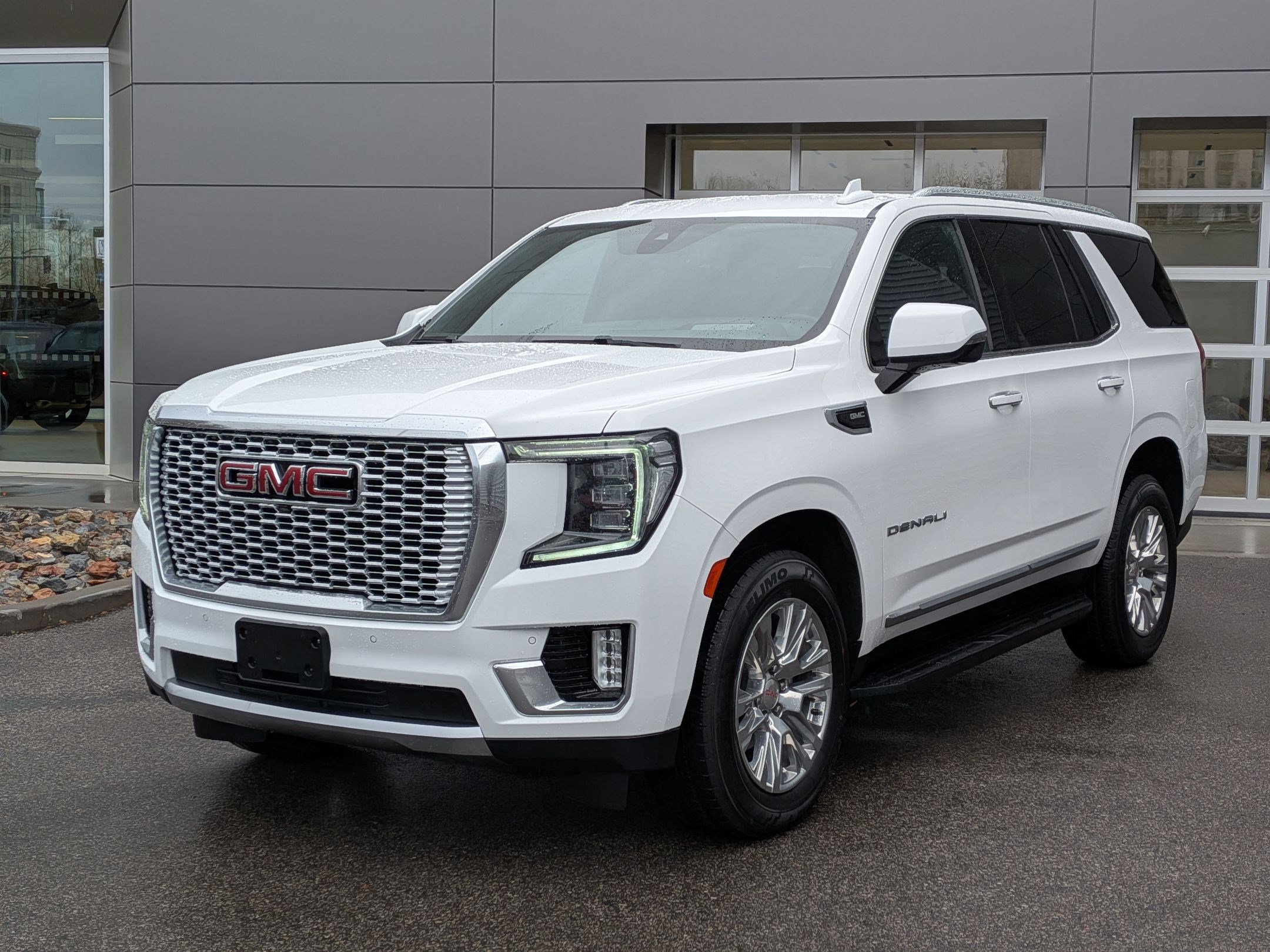 Used 2023 GMC Yukon Denali image 8