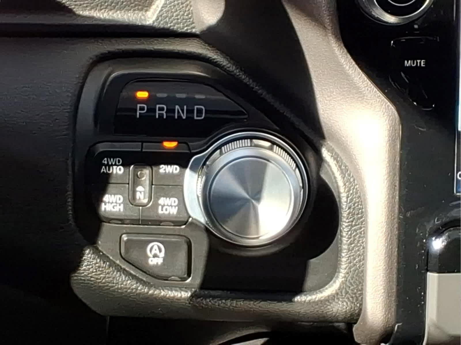 Used 2022 RAM 1500 Laramie AWD/4WD image 24