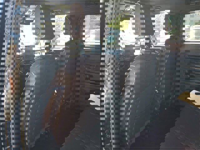 New 2025 Volkswagen ID. Buzz Pro S image 10