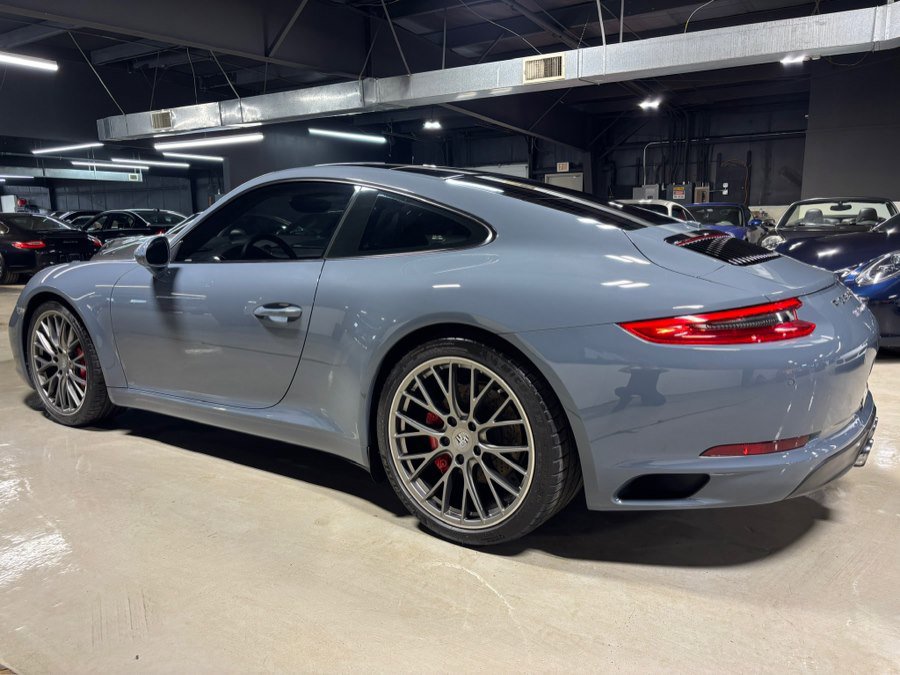 Used 2017 Porsche 911 Carrera S RWD image 2