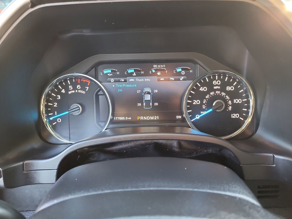 Used 2017 Ford F150 Lariat w/ Equipment Group 502A Luxury image 28