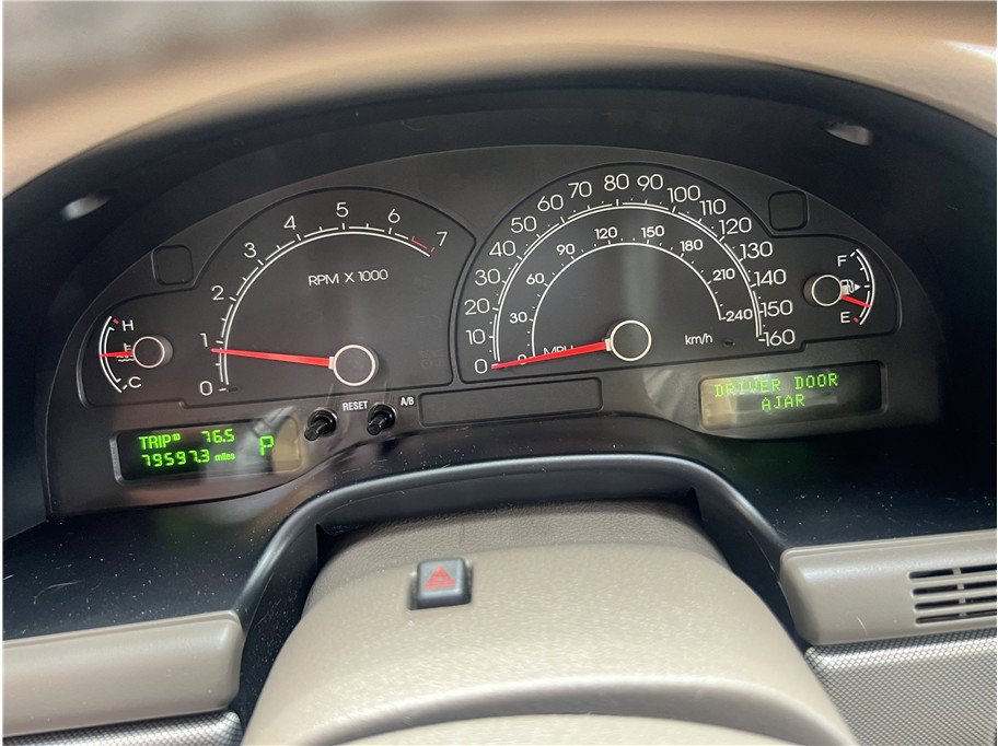 Used 2004 Lincoln LS image 15