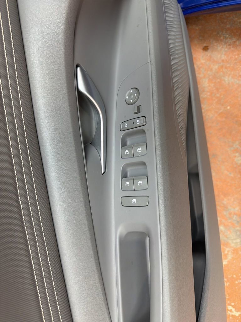 Certified 2023 Hyundai Elantra SEL w/ Convenience Package image 22