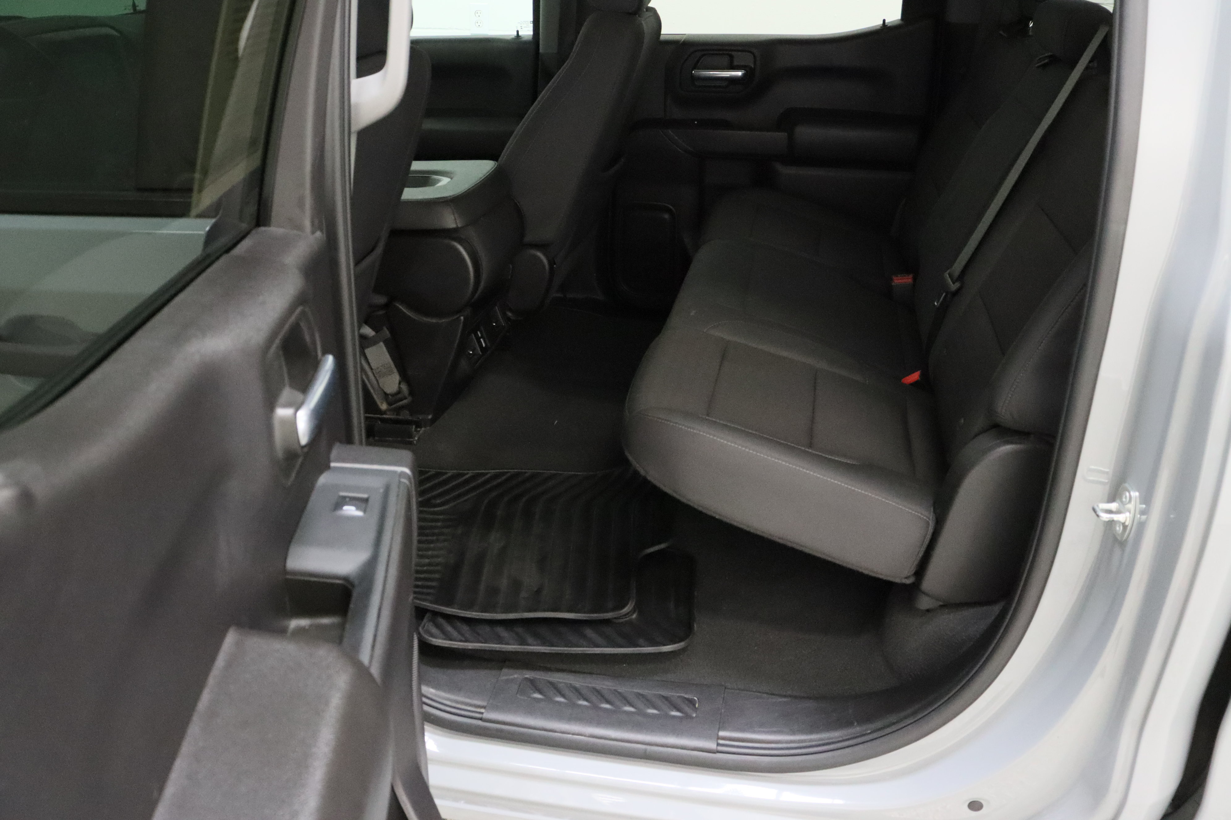 Used 2024 Chevrolet Silverado 1500 Custom RWD image 28