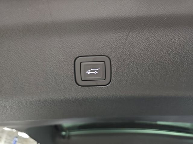 New 2026 Chevrolet Suburban Premier AWD/4WD image 15