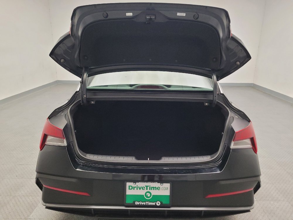 Used 2024 Hyundai Elantra SE FWD image 29