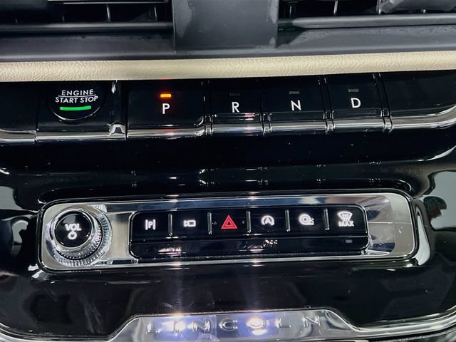 Used 2025 Lincoln Corsair FWD image 24