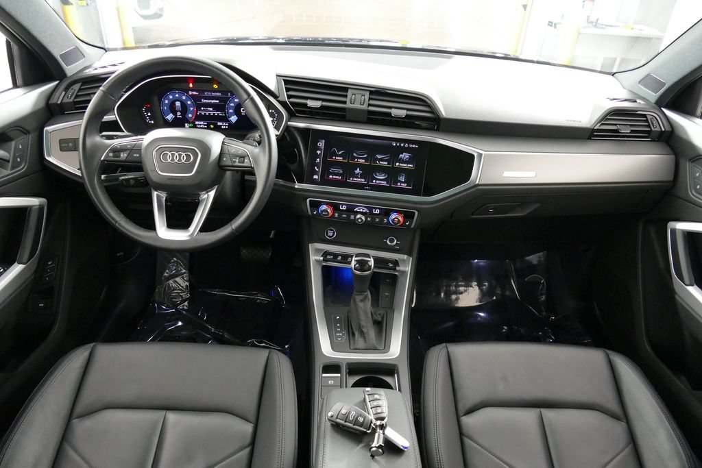 Used 2023 Audi Q3 2.0T Premium Plus w/ Premium Plus Package AWD/4WD image 23