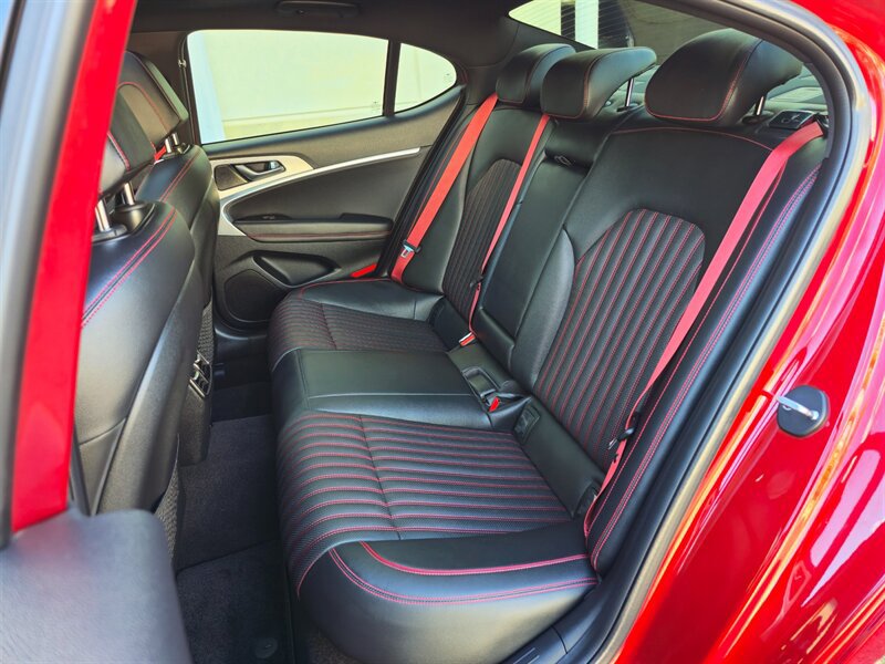 Used 2023 Genesis G70 2.0T w/ Sport Prestige Package RWD image 33