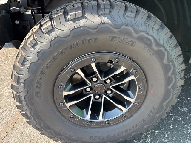 New 2025 Jeep Wrangler Unlimited Rubicon w/ XTREMEE 35" Tire Package image 29